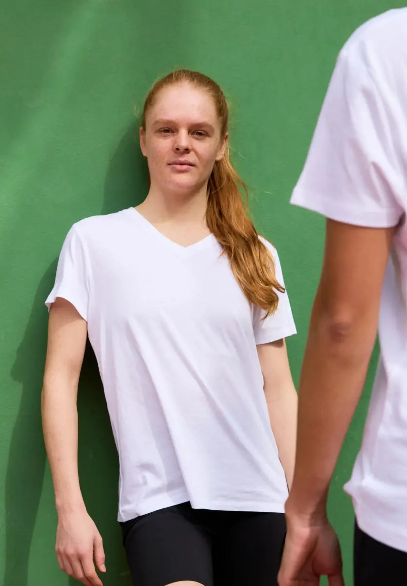 EASE V NECK T-SHIRT - Image 8